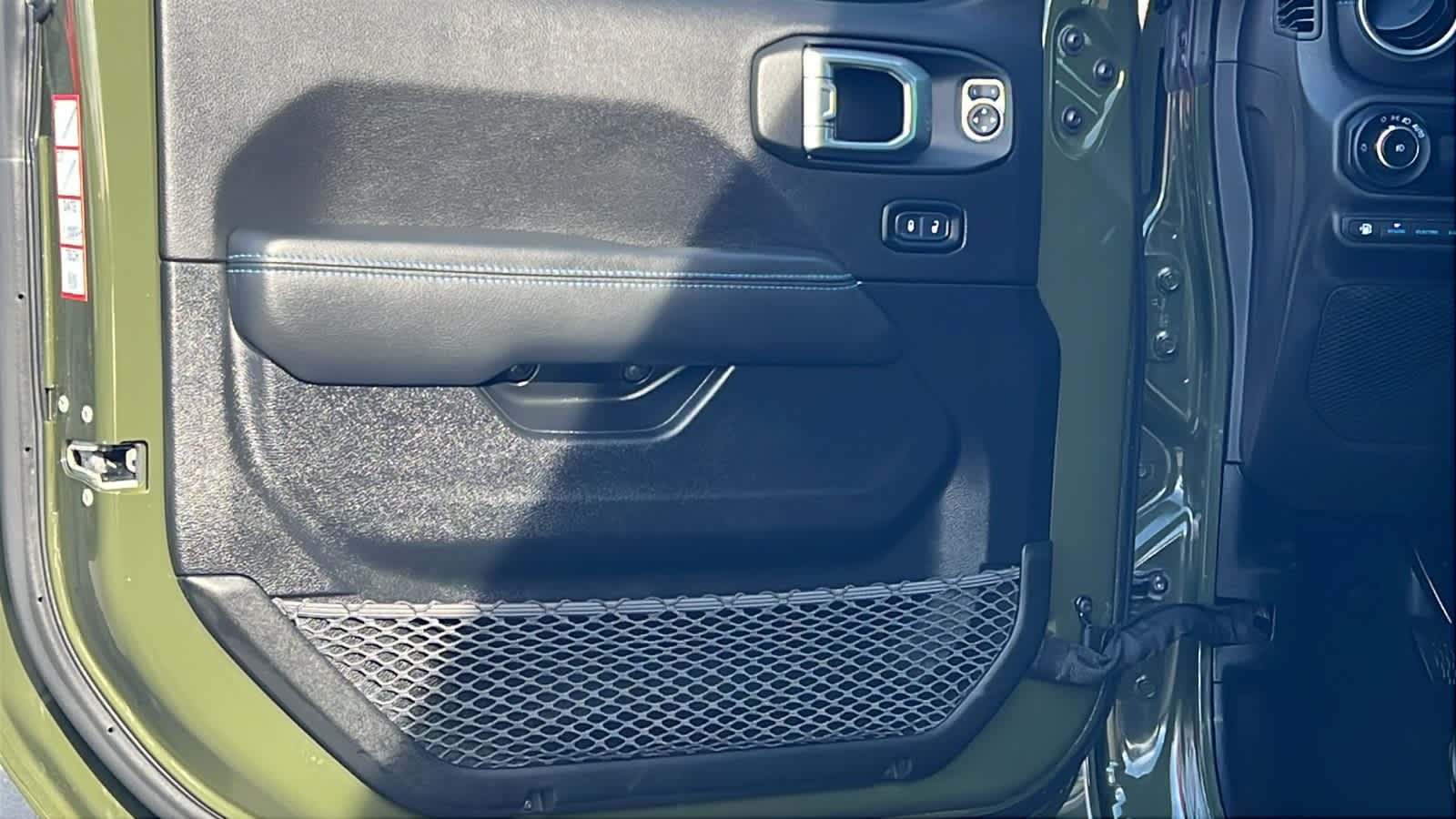 Thumbnail: 2023 Jeep Wrangler - 23