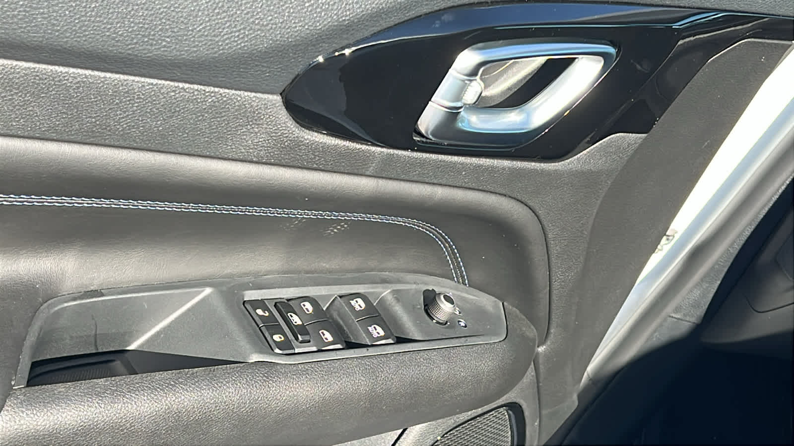 Thumbnail: 2026 Jeep Compass - 22