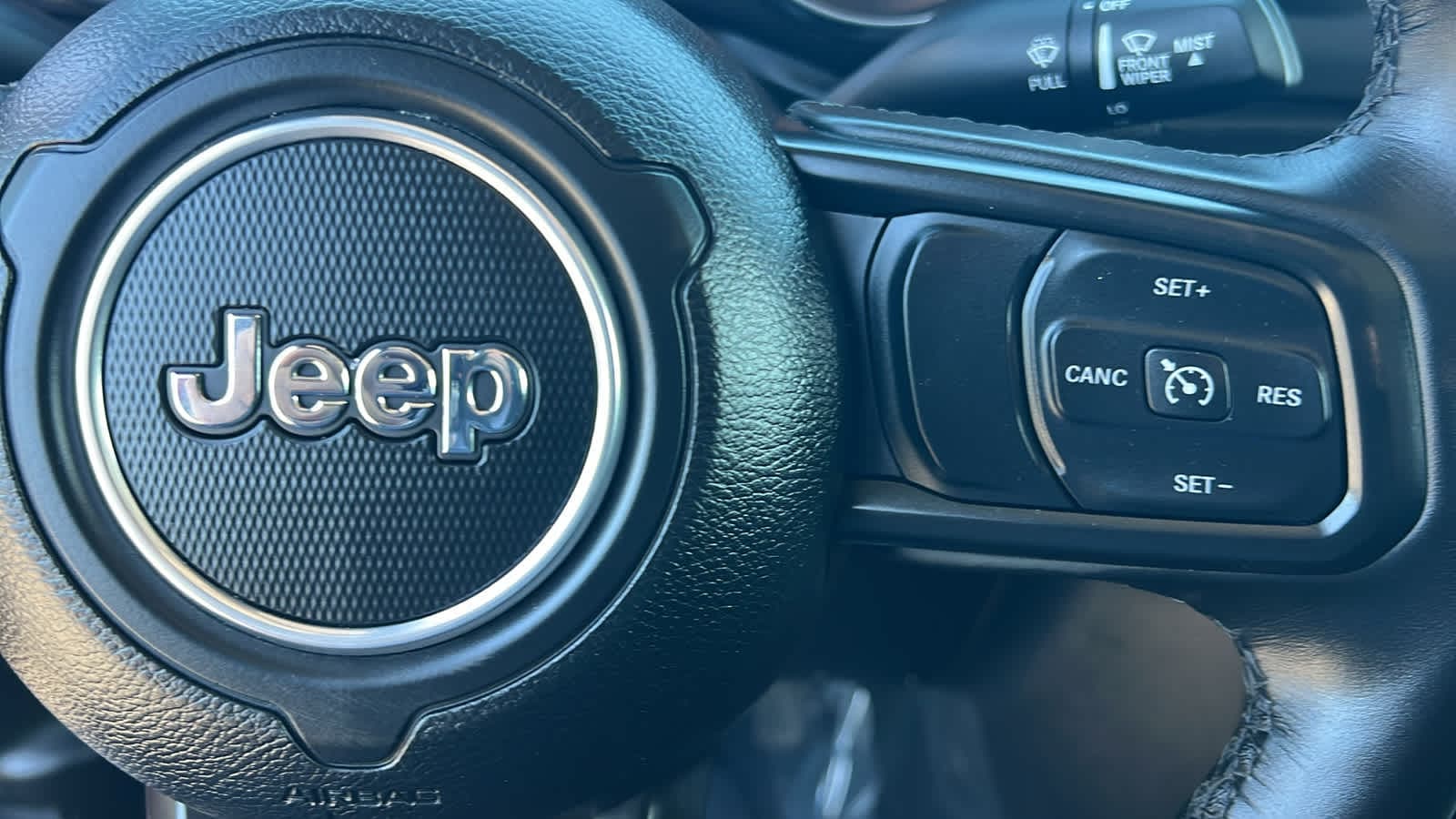Thumbnail: 2022 Jeep Gladiator - 20