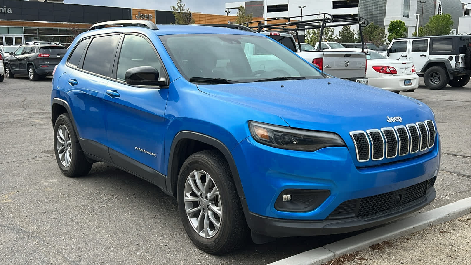 Thumbnail: 2022 Jeep Cherokee - 2