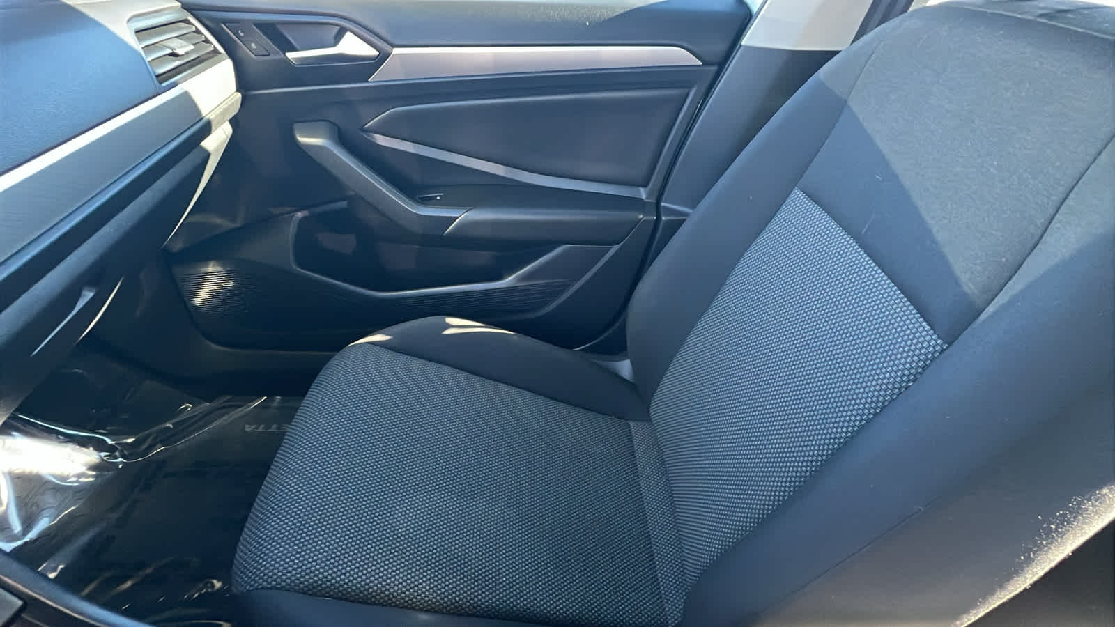 Thumbnail: 2019 Volkswagen Jetta - 12