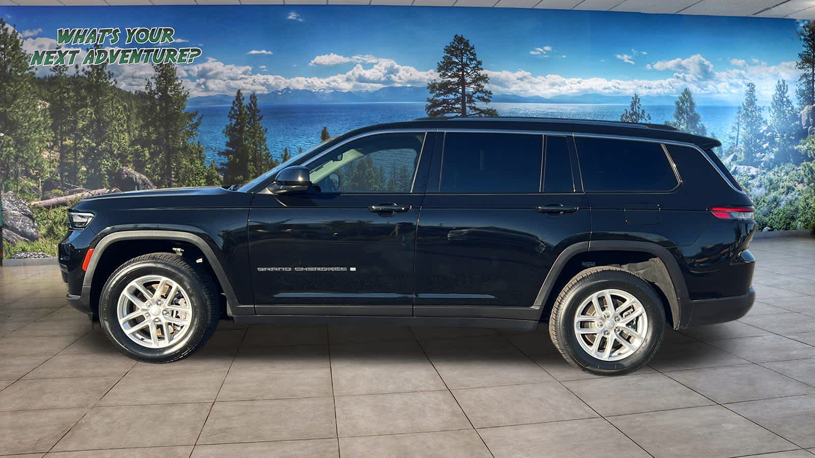 Thumbnail: 2022 Jeep Grand Cherokee - 8