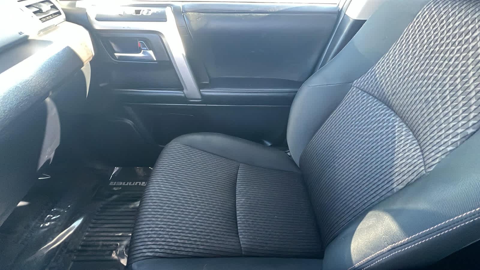 Thumbnail: 2021 Toyota 4Runner - 12