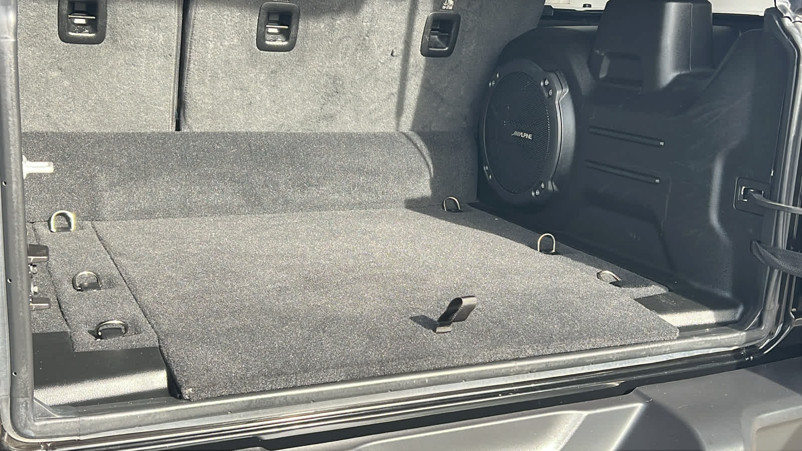 Thumbnail: 2021 Jeep Wrangler - 27