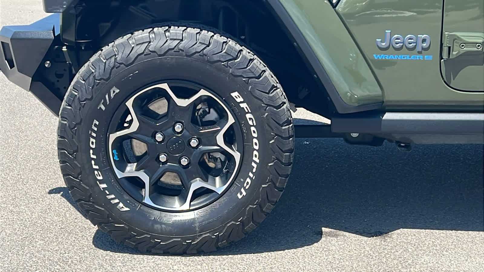 Thumbnail: 2023 Jeep Wrangler - 9