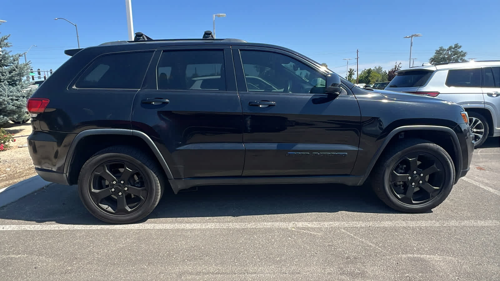 Thumbnail: 2019 Jeep Grand Cherokee - 4