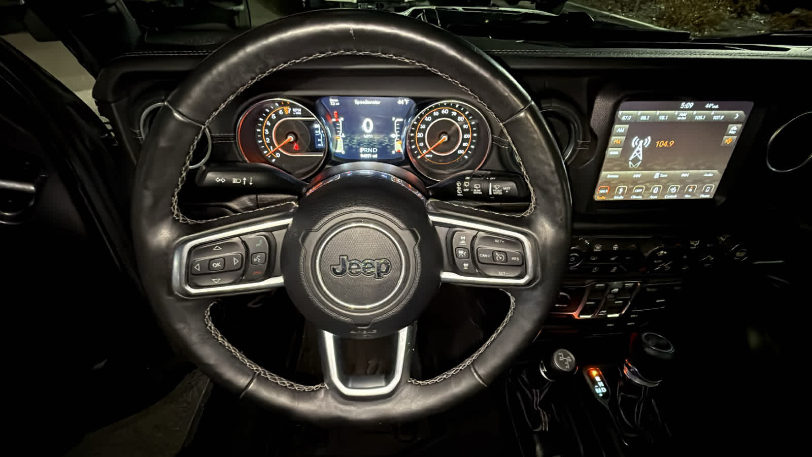 Thumbnail: 2019 Jeep Wrangler - 18