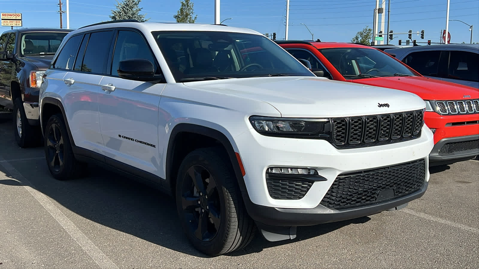 Thumbnail: 2024 Jeep Grand Cherokee - 3