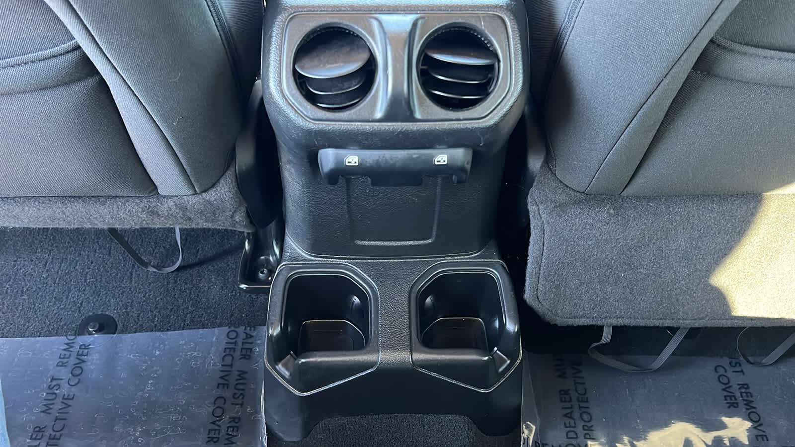 Thumbnail: 2022 Jeep Wrangler - 24