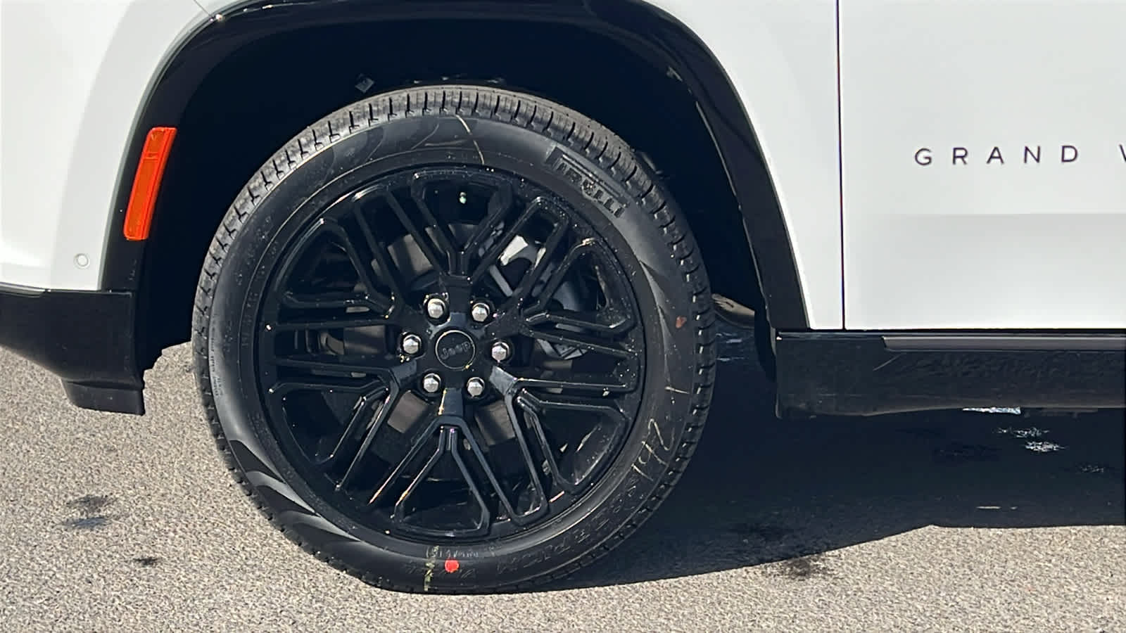 Thumbnail: 2026 Jeep Grand Wagoneer L - 9