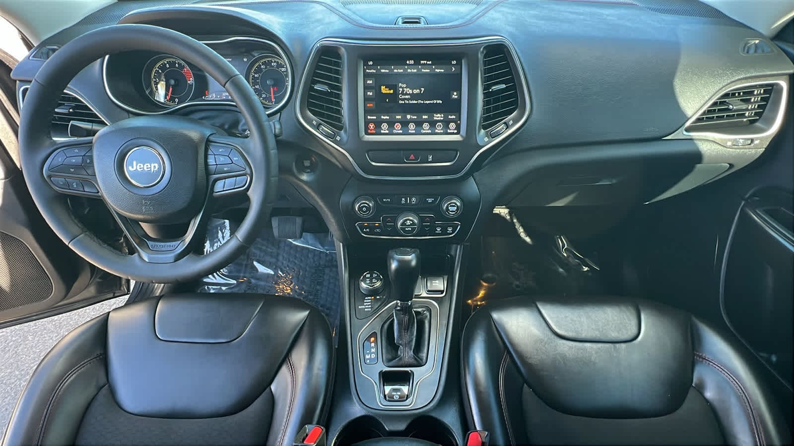 Thumbnail: 2022 Jeep Cherokee - 26