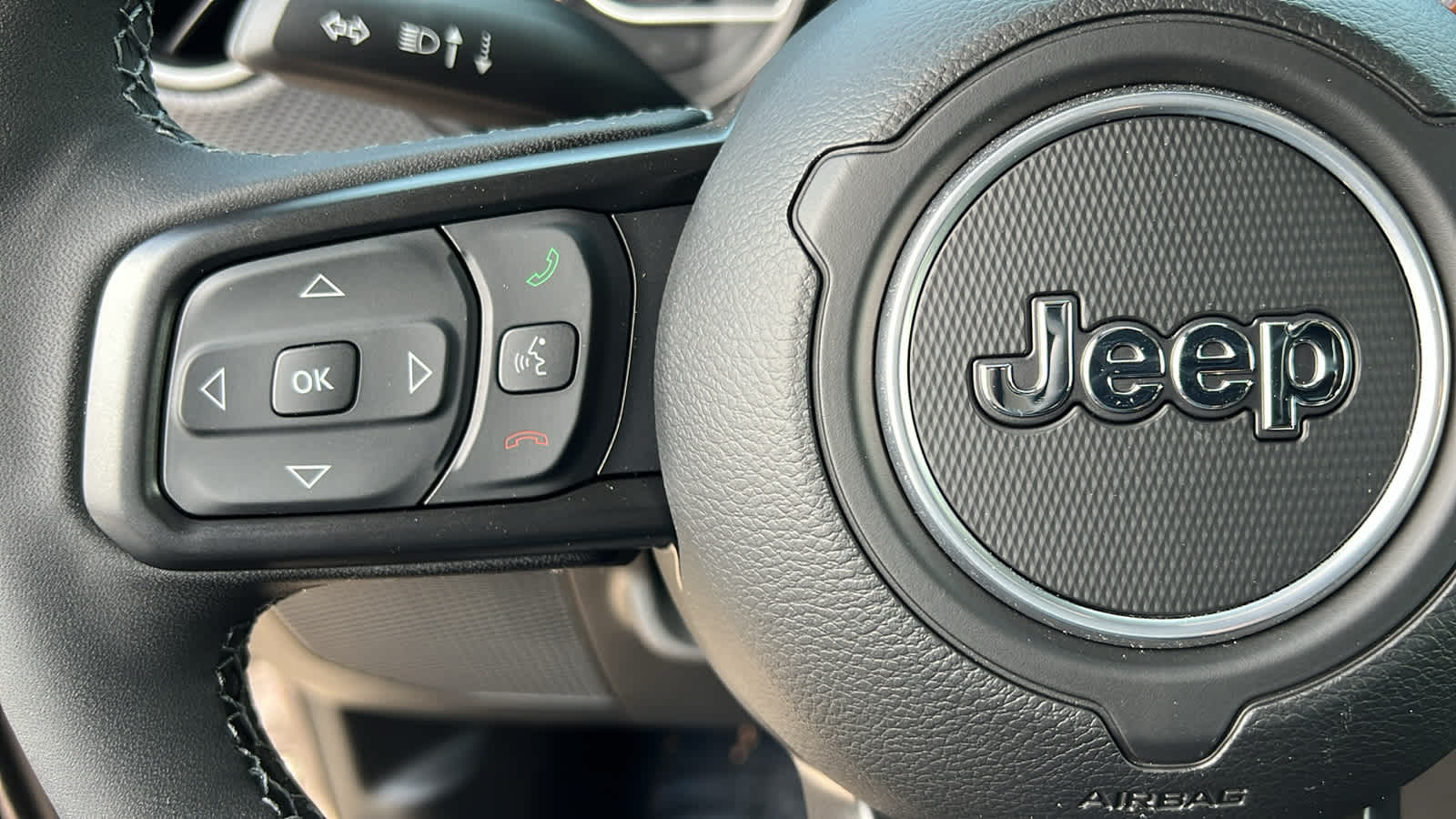 Thumbnail: 2025 Jeep Gladiator - 19