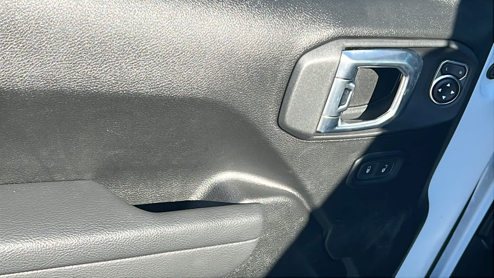 Thumbnail: 2026 Jeep Wrangler - 22