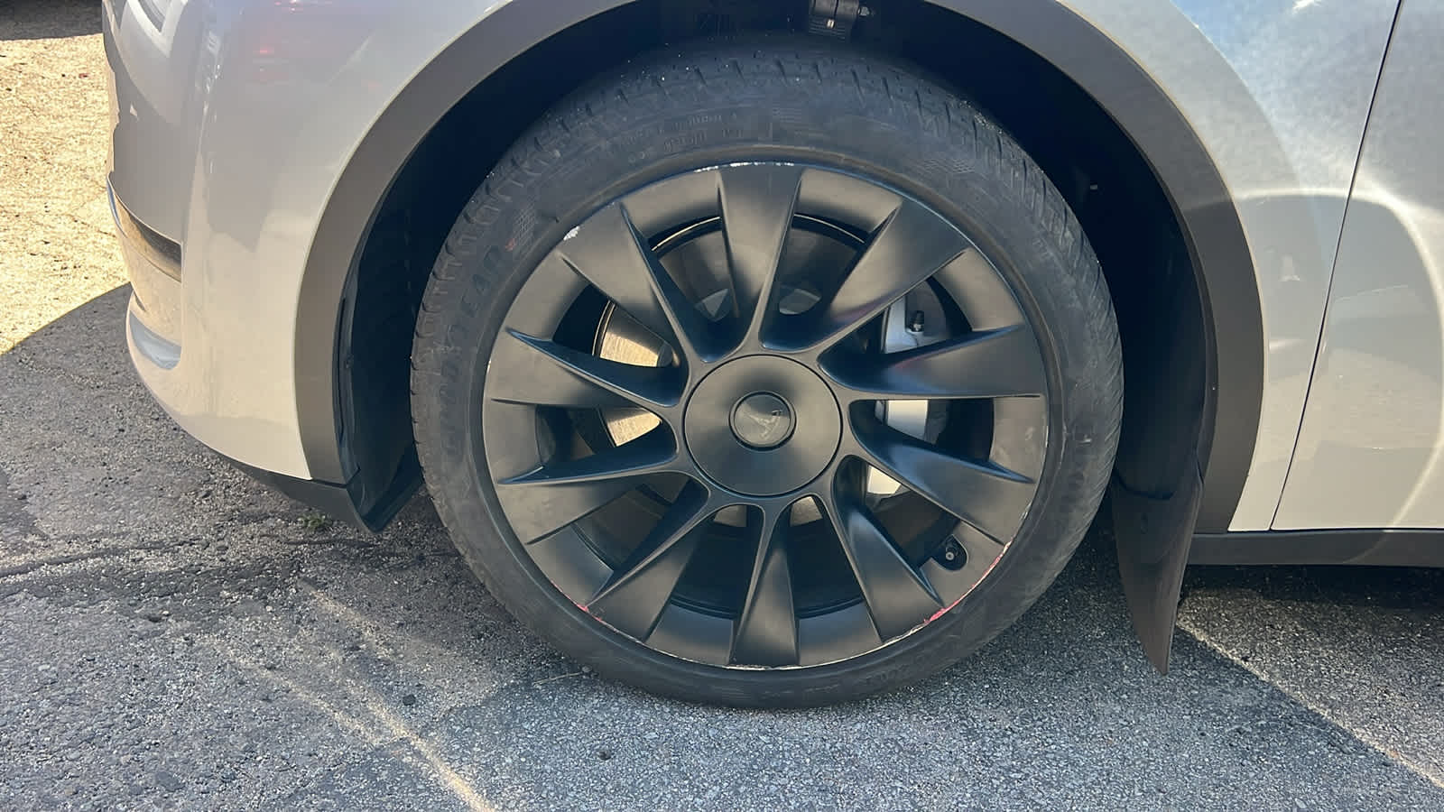 Thumbnail: 2023 Tesla Model Y - 9