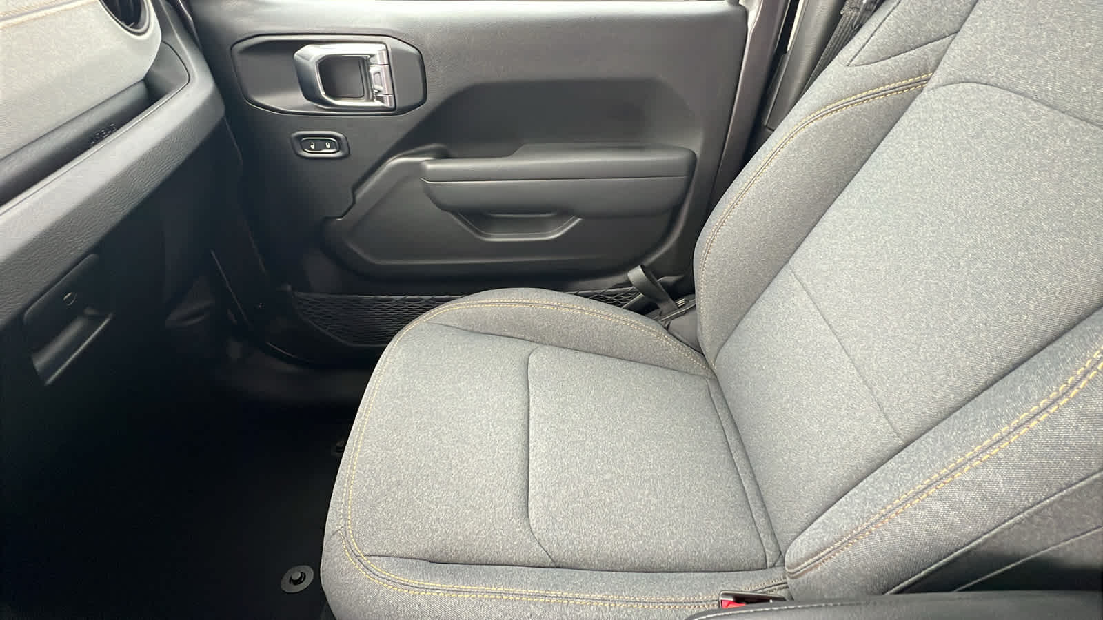 Thumbnail: 2025 Jeep Wrangler - 12