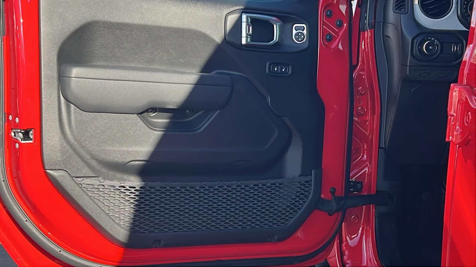 Thumbnail: 2026 Jeep Wrangler - 23