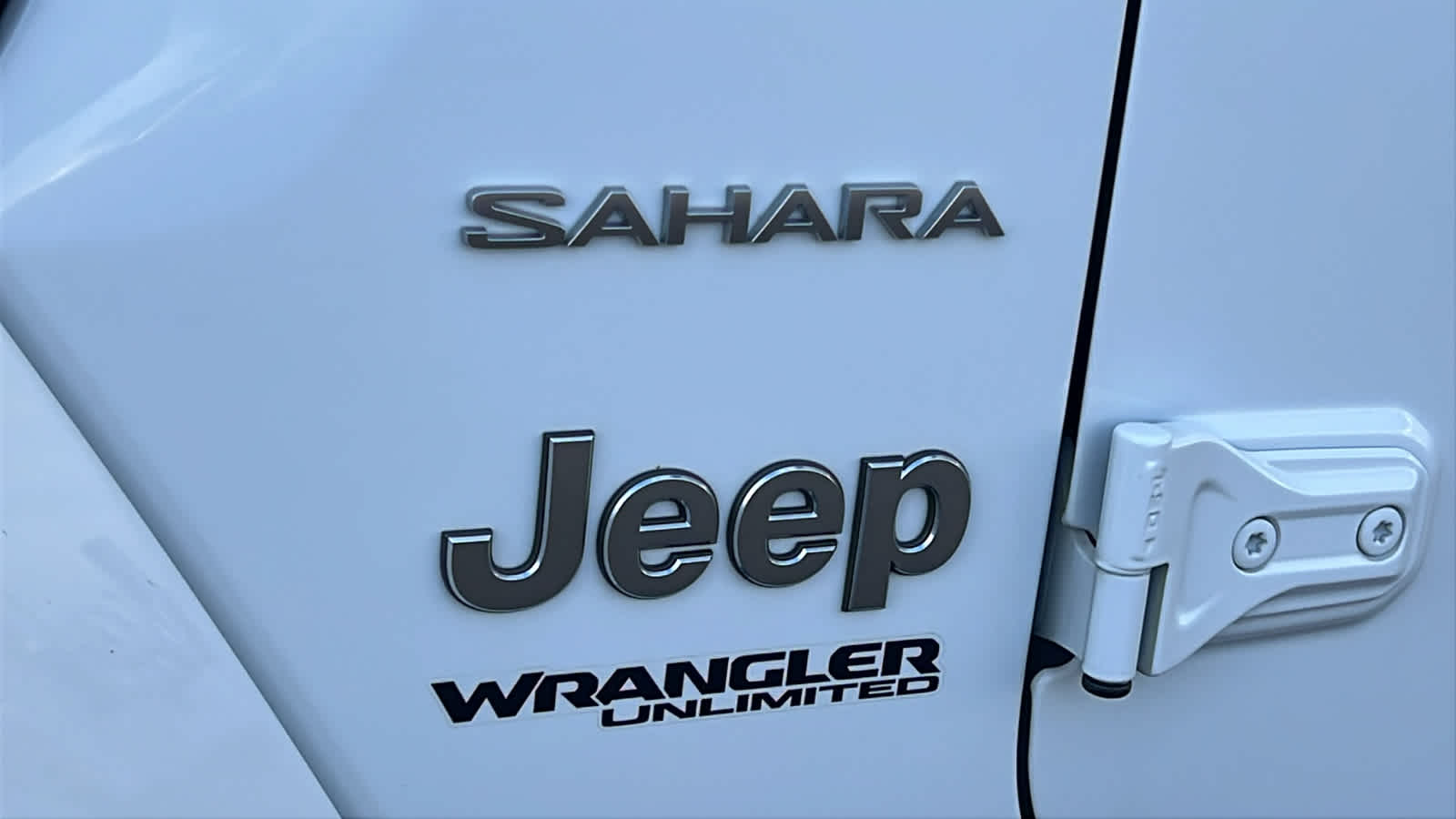Thumbnail: 2022 Jeep Wrangler - 28