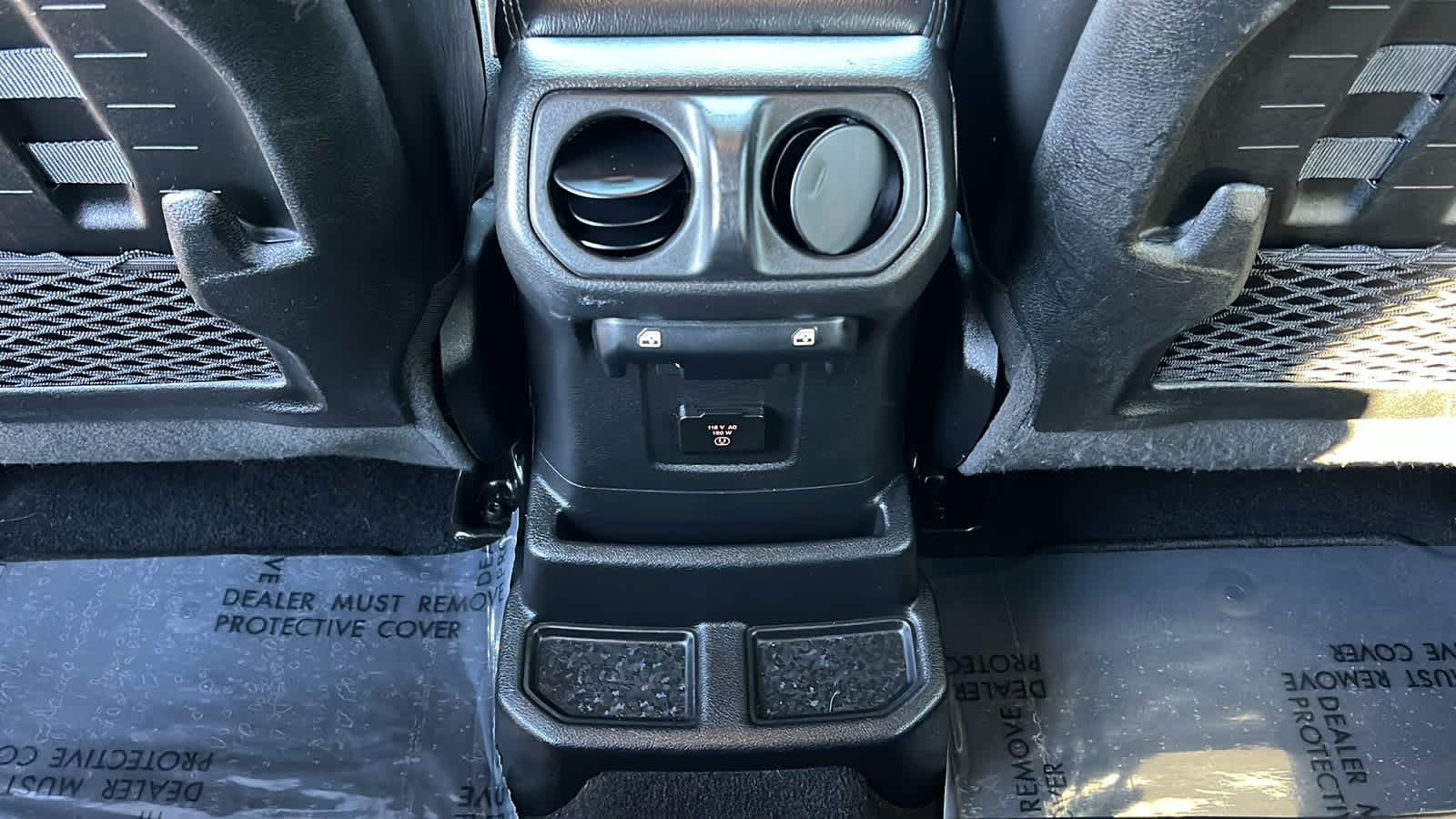 Thumbnail: 2021 Jeep Wrangler - 25