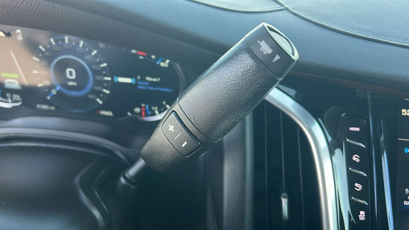 Thumbnail: 2020 Cadillac Escalade - 13