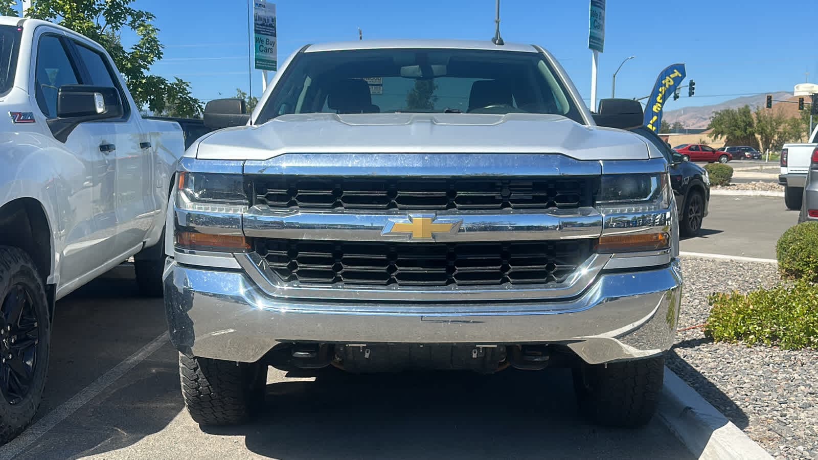 Used 2018 Chevrolet Silverado 1500 LT with VIN 1GCVKREC6JZ356389 for sale in Reno, NV