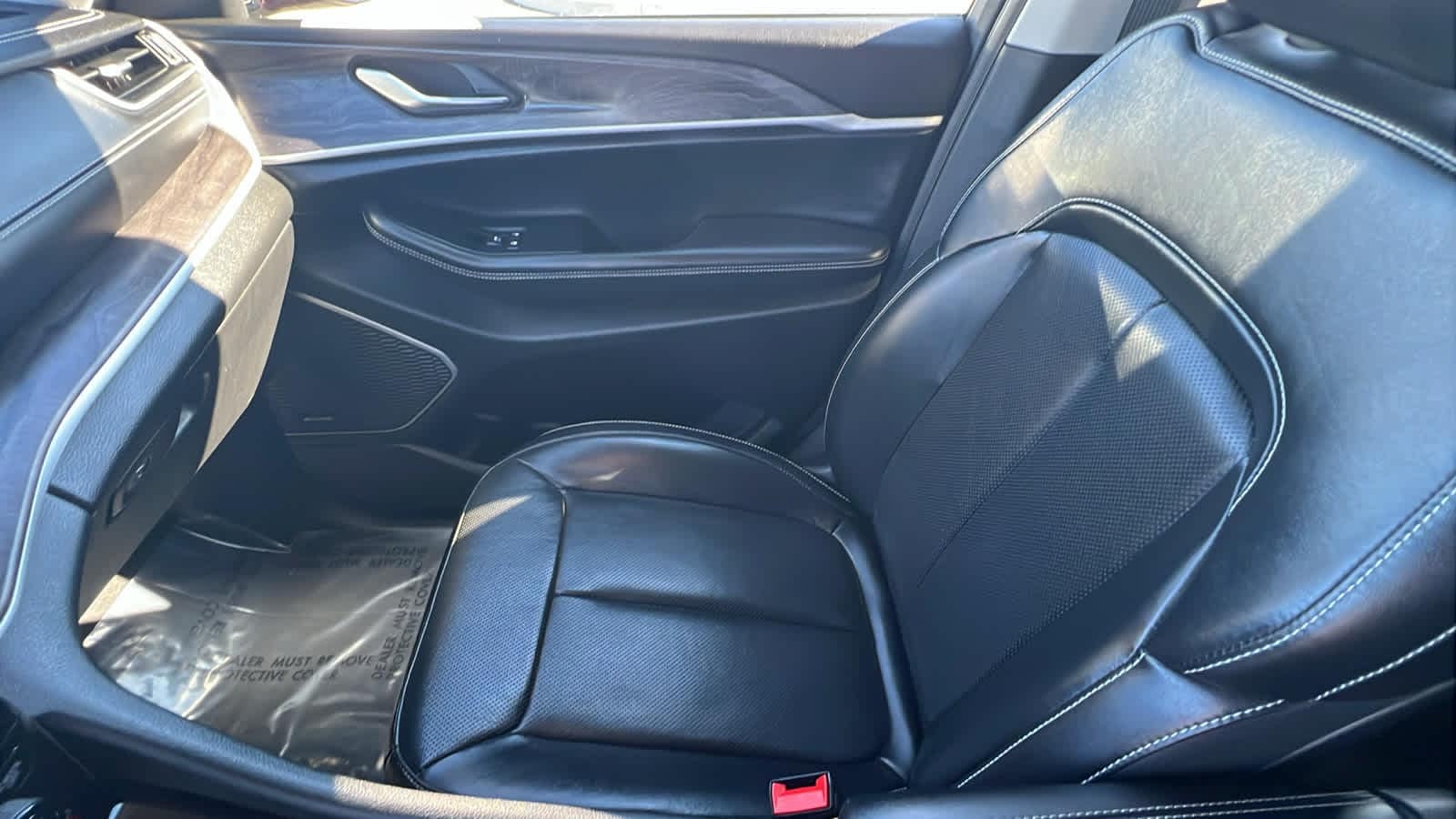 Thumbnail: 2022 Jeep Grand Cherokee - 12