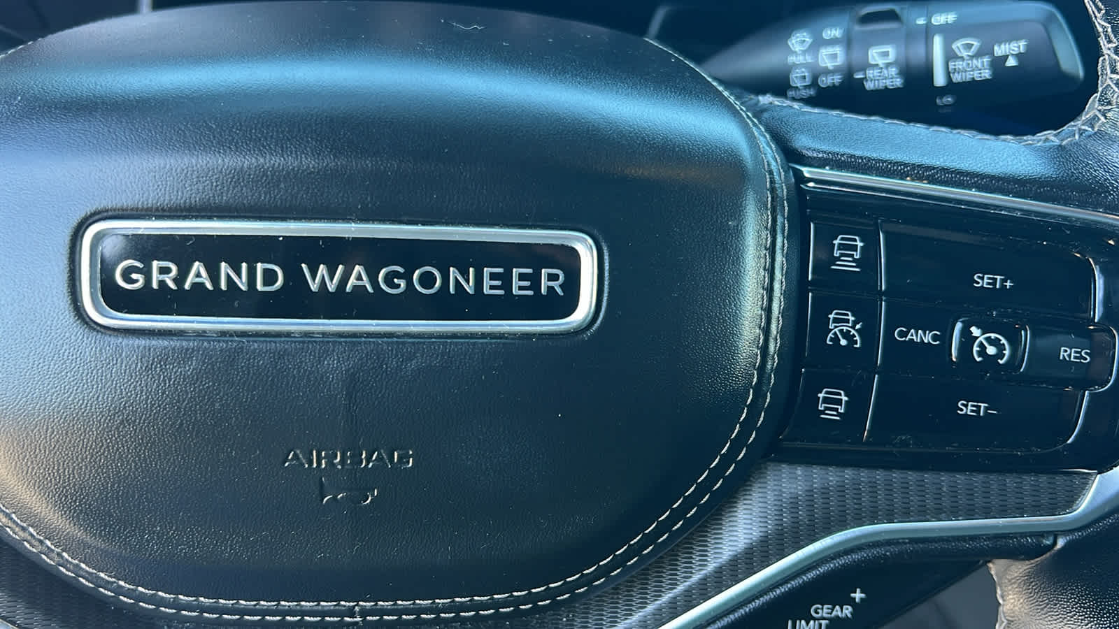 Thumbnail: 2024 Jeep Grand Wagoneer L - 20