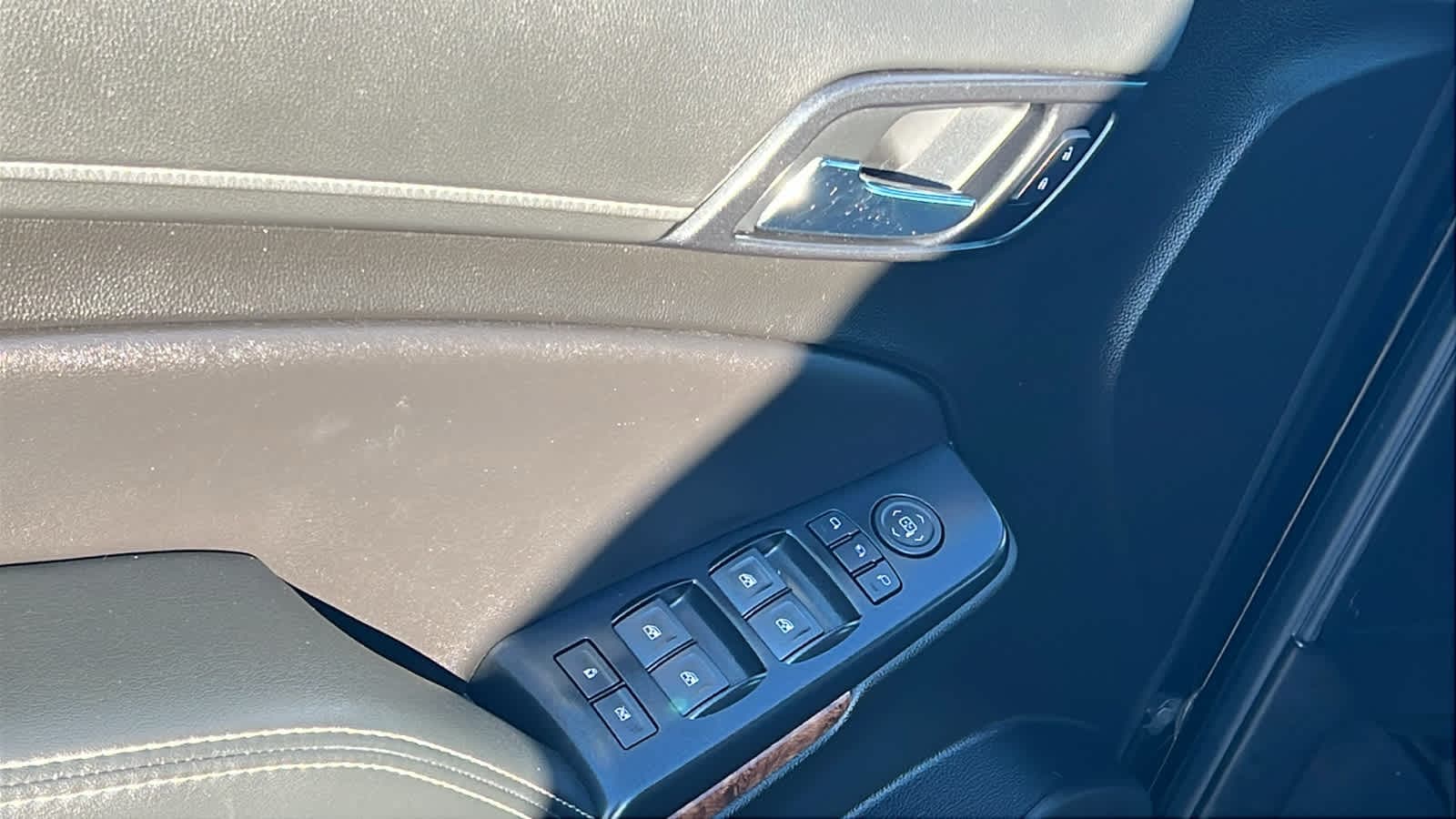 Thumbnail: 2020 Chevrolet Tahoe - 22