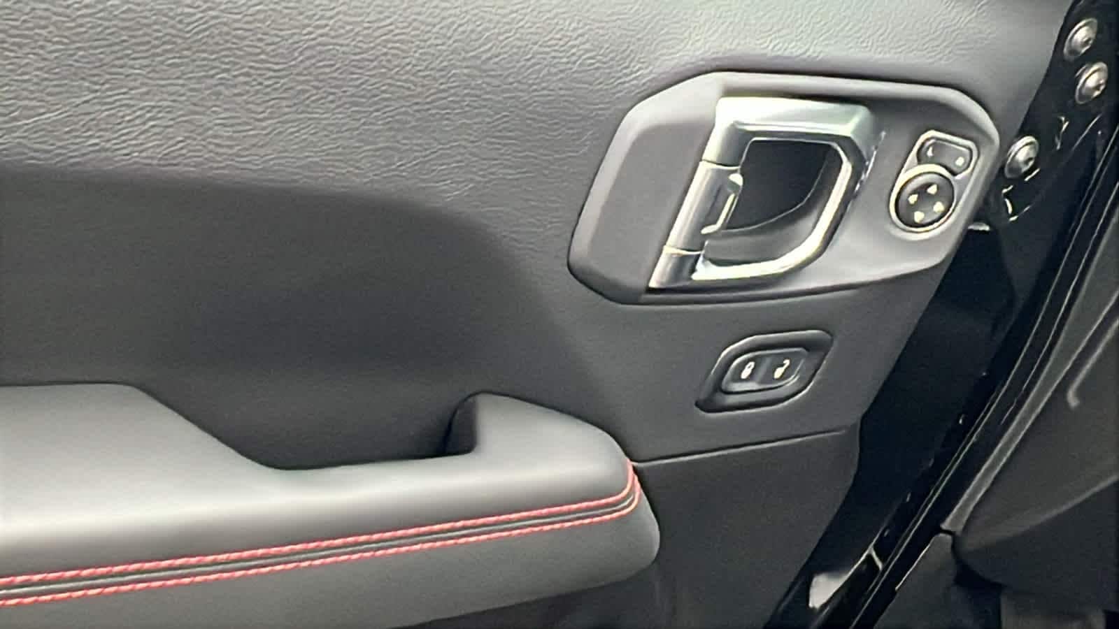 Thumbnail: 2025 Jeep Gladiator - 22