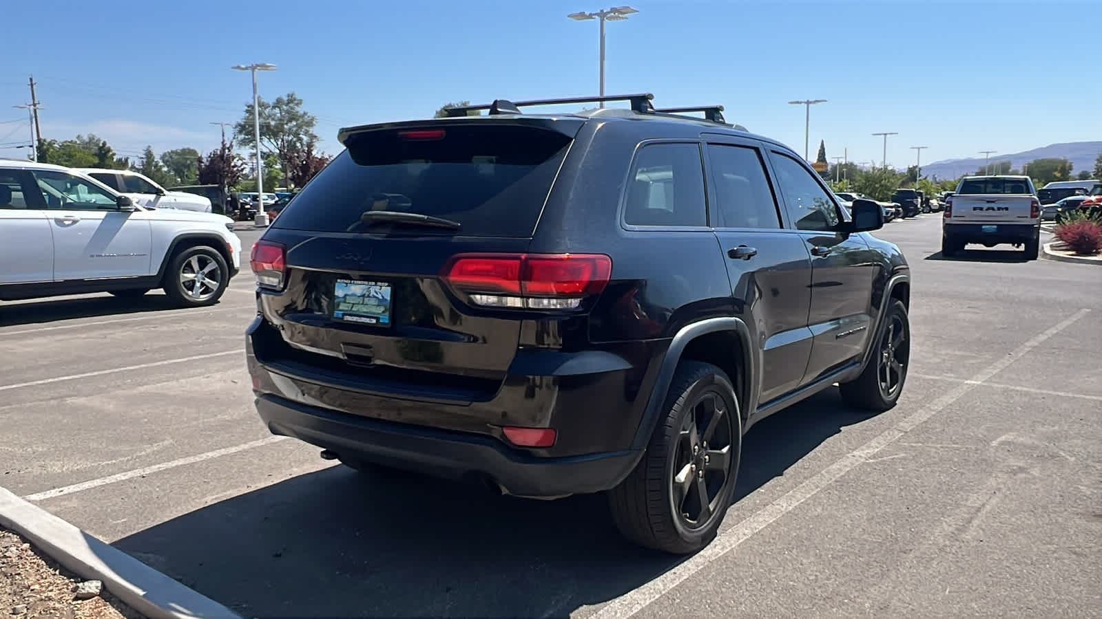 Thumbnail: 2019 Jeep Grand Cherokee - 5