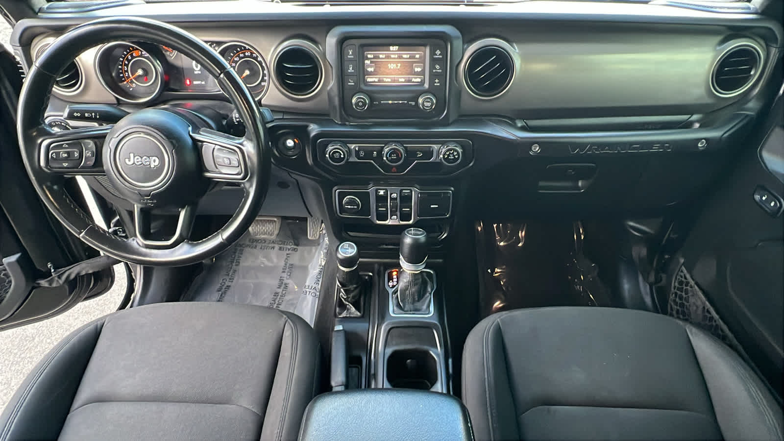 Thumbnail: 2020 Jeep Wrangler - 25