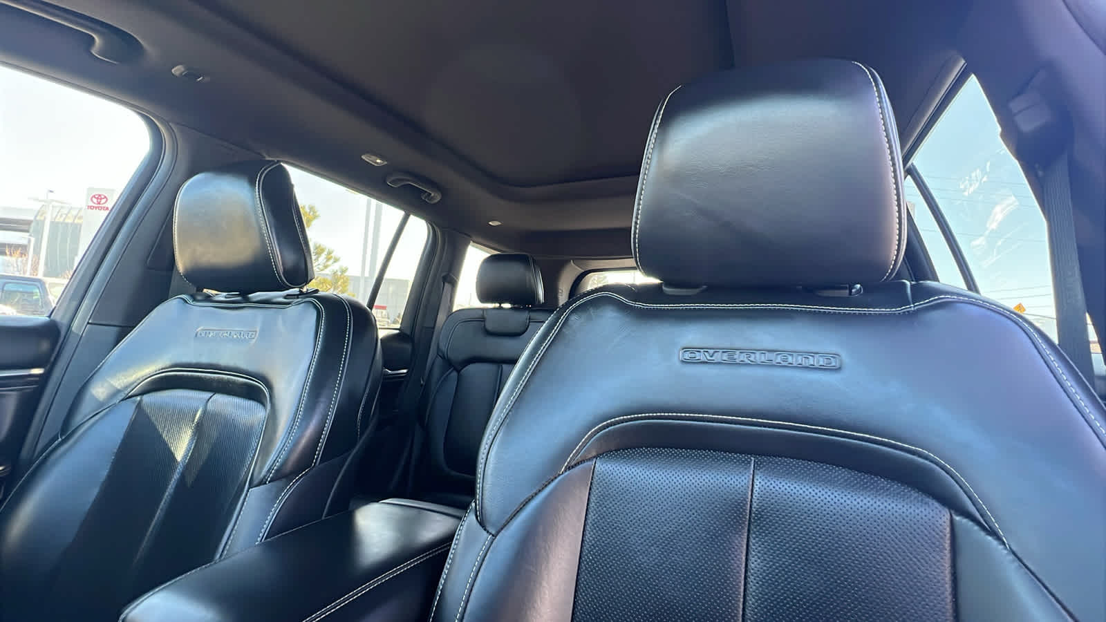 Thumbnail: 2022 Jeep Grand Cherokee - 11