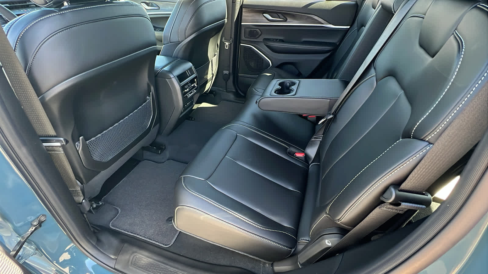 Thumbnail: 2026 Jeep Grand Cherokee - 23