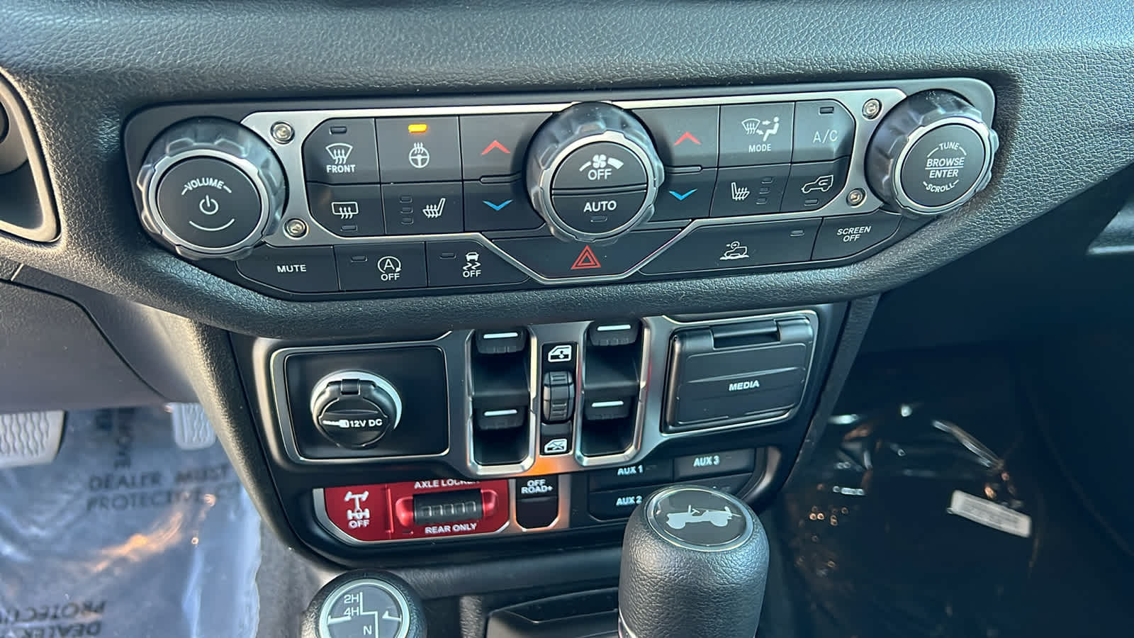 Thumbnail: 2026 Jeep Wrangler - 14