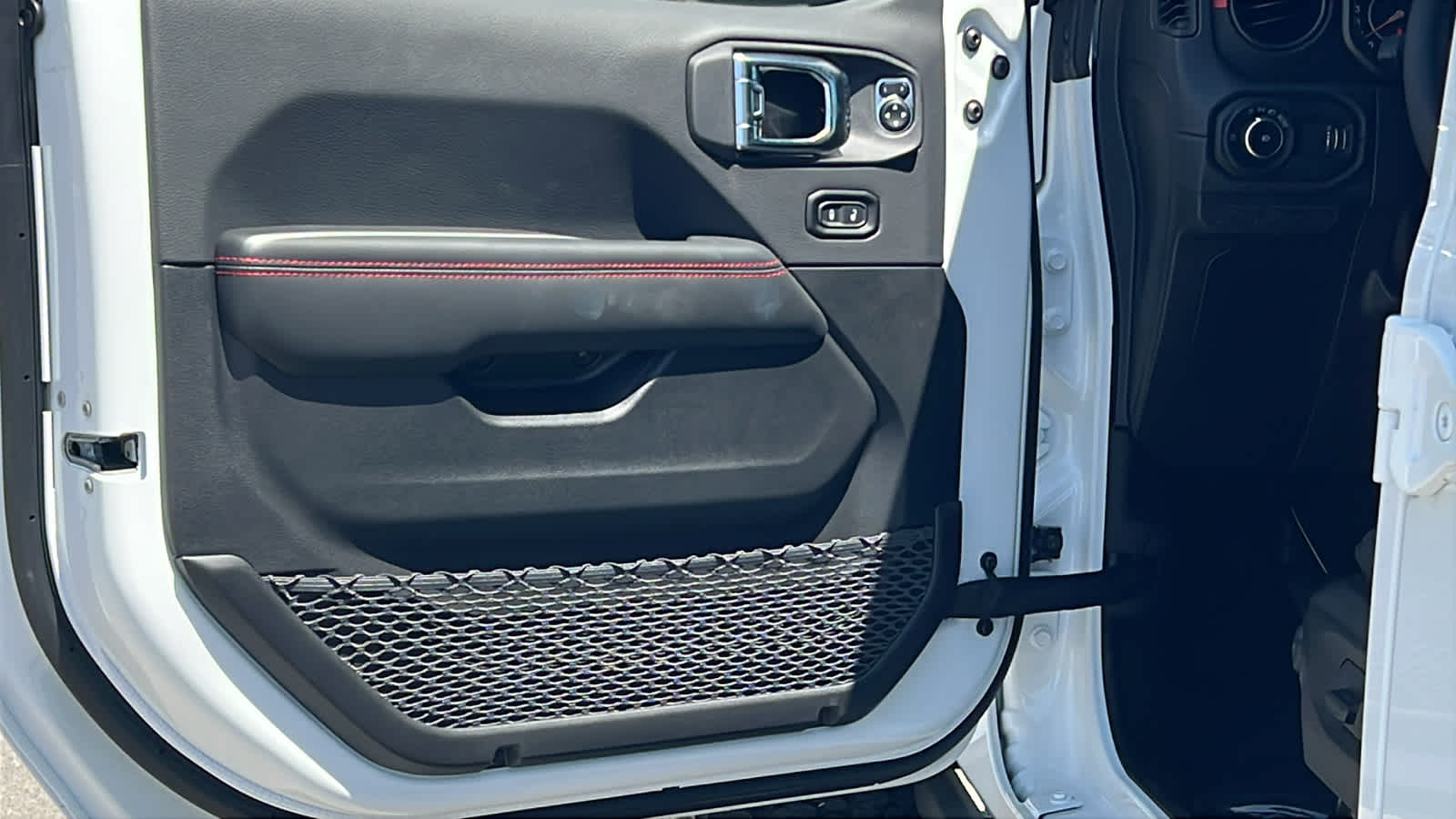 Thumbnail: 2026 Jeep Wrangler - 23