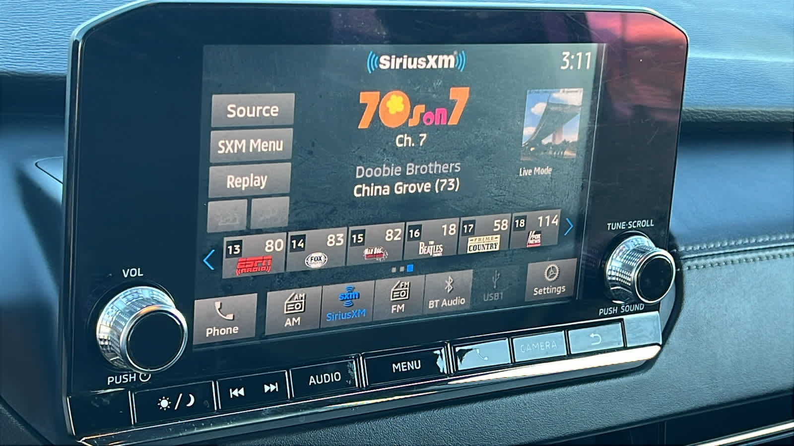 Thumbnail: 2022 Mitsubishi Outlander - 15