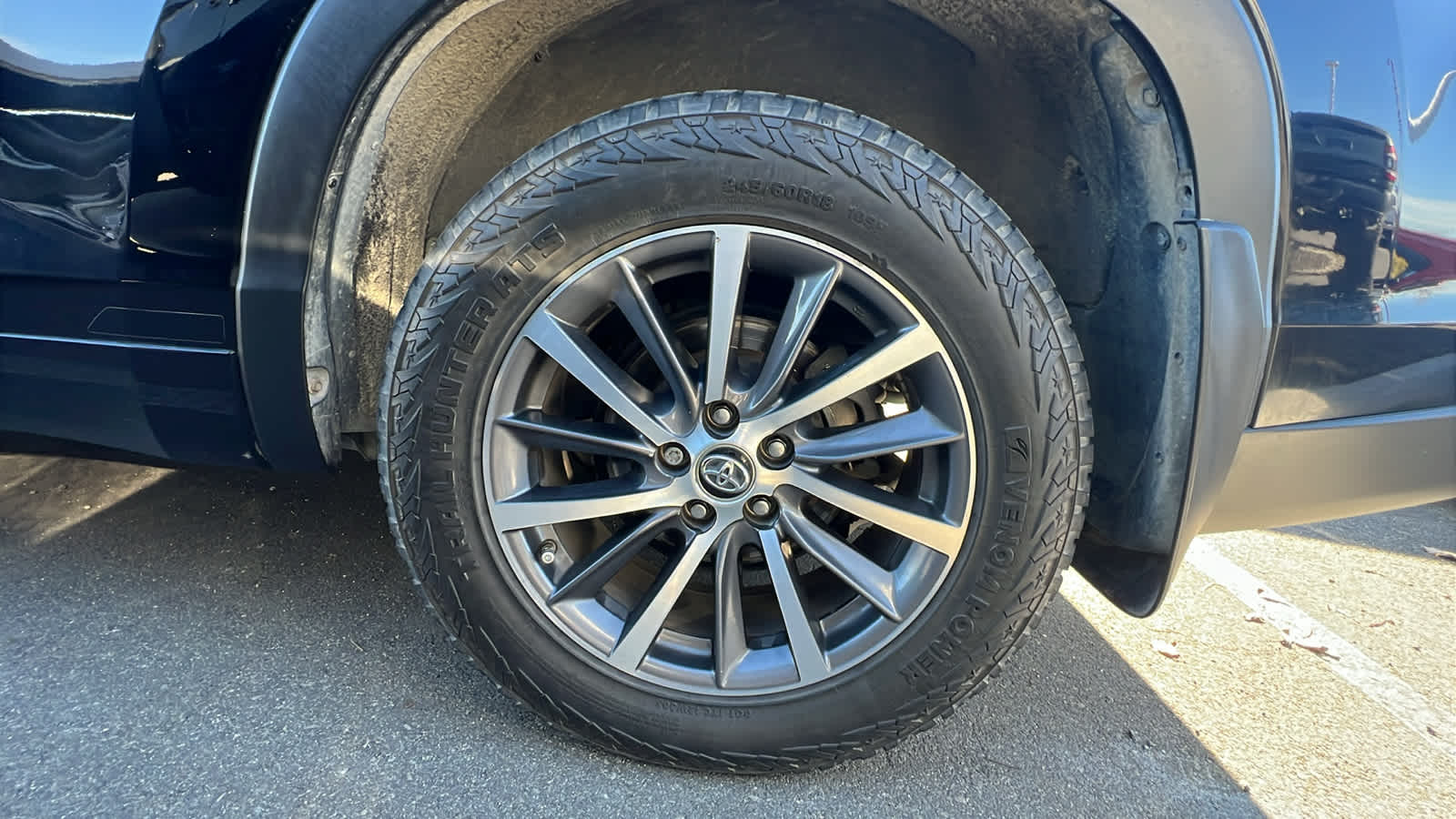 Thumbnail: 2017 Toyota Highlander - 9