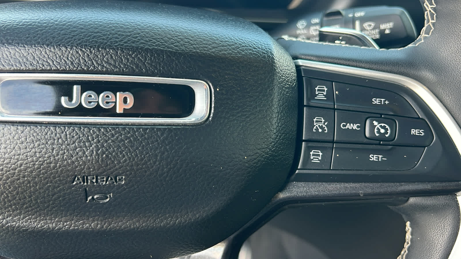 Thumbnail: 2023 Jeep Grand Cherokee - 20