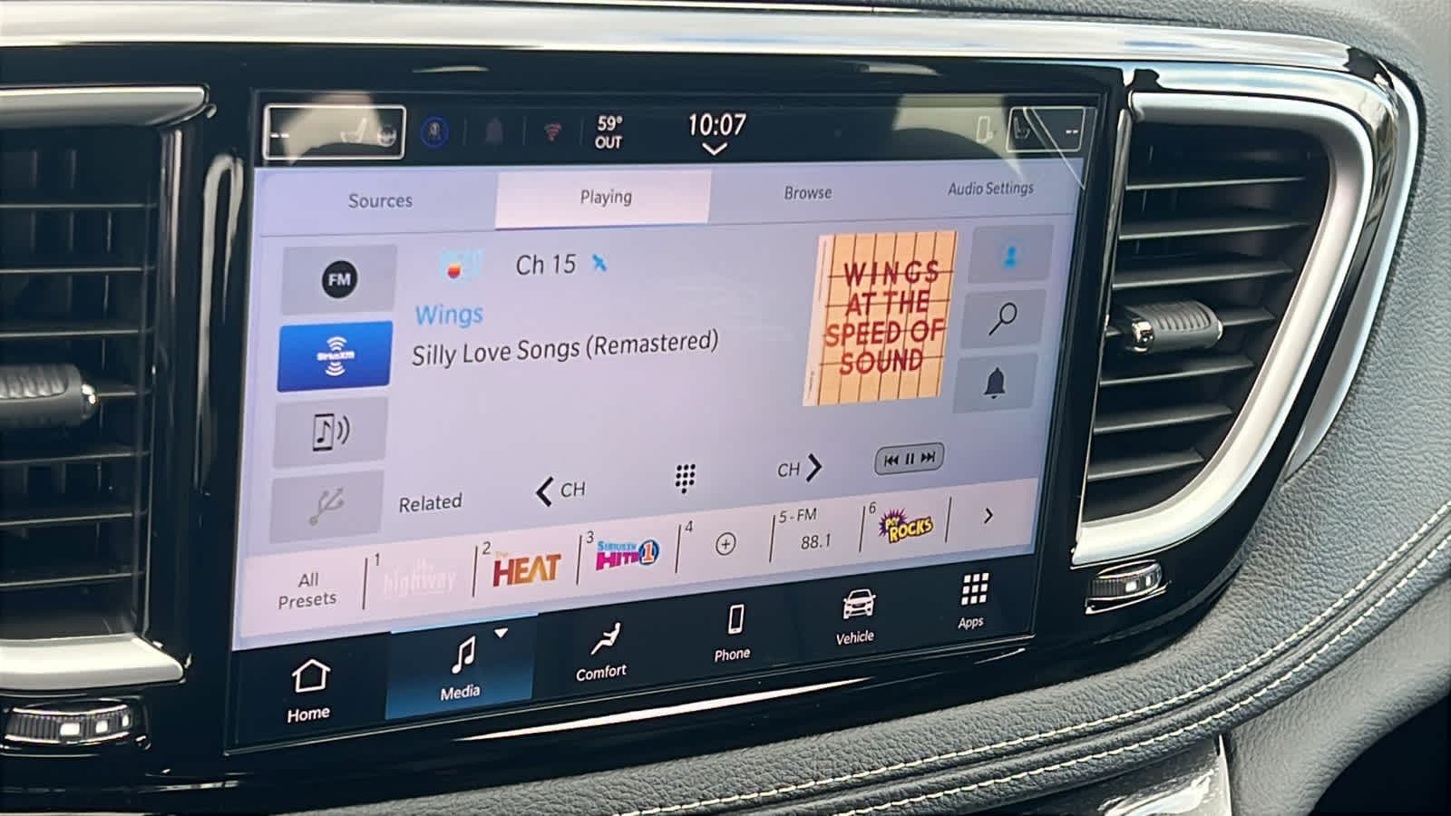 Thumbnail: 2026 Chrysler Pacifica - 15