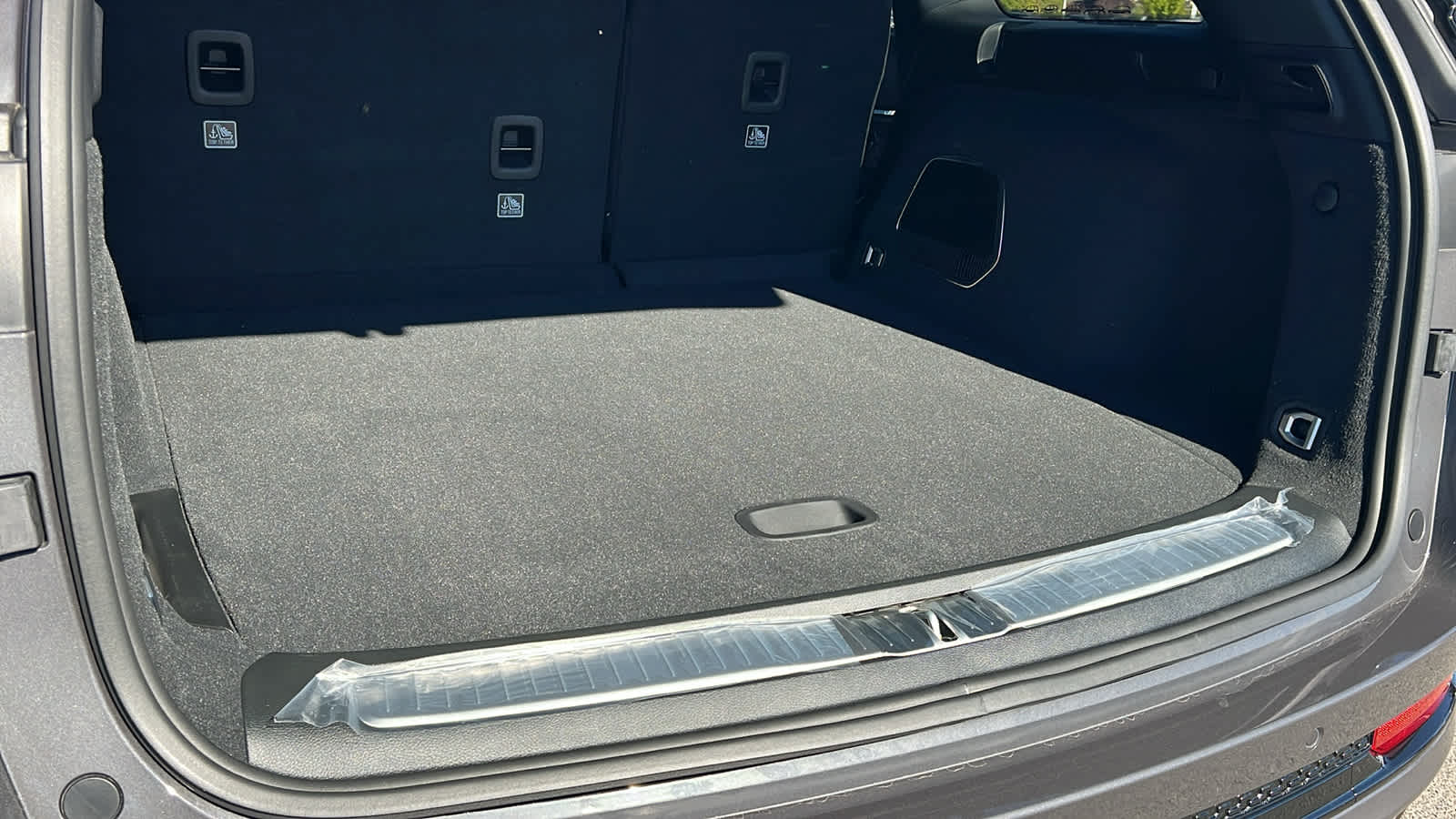 Thumbnail: 2025 Jeep Grand Cherokee - 27