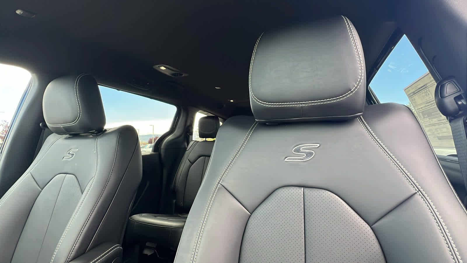 Thumbnail: 2026 Chrysler Pacifica - 11