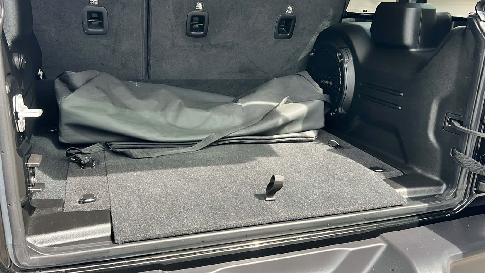 Thumbnail: 2024 Jeep Wrangler - 27