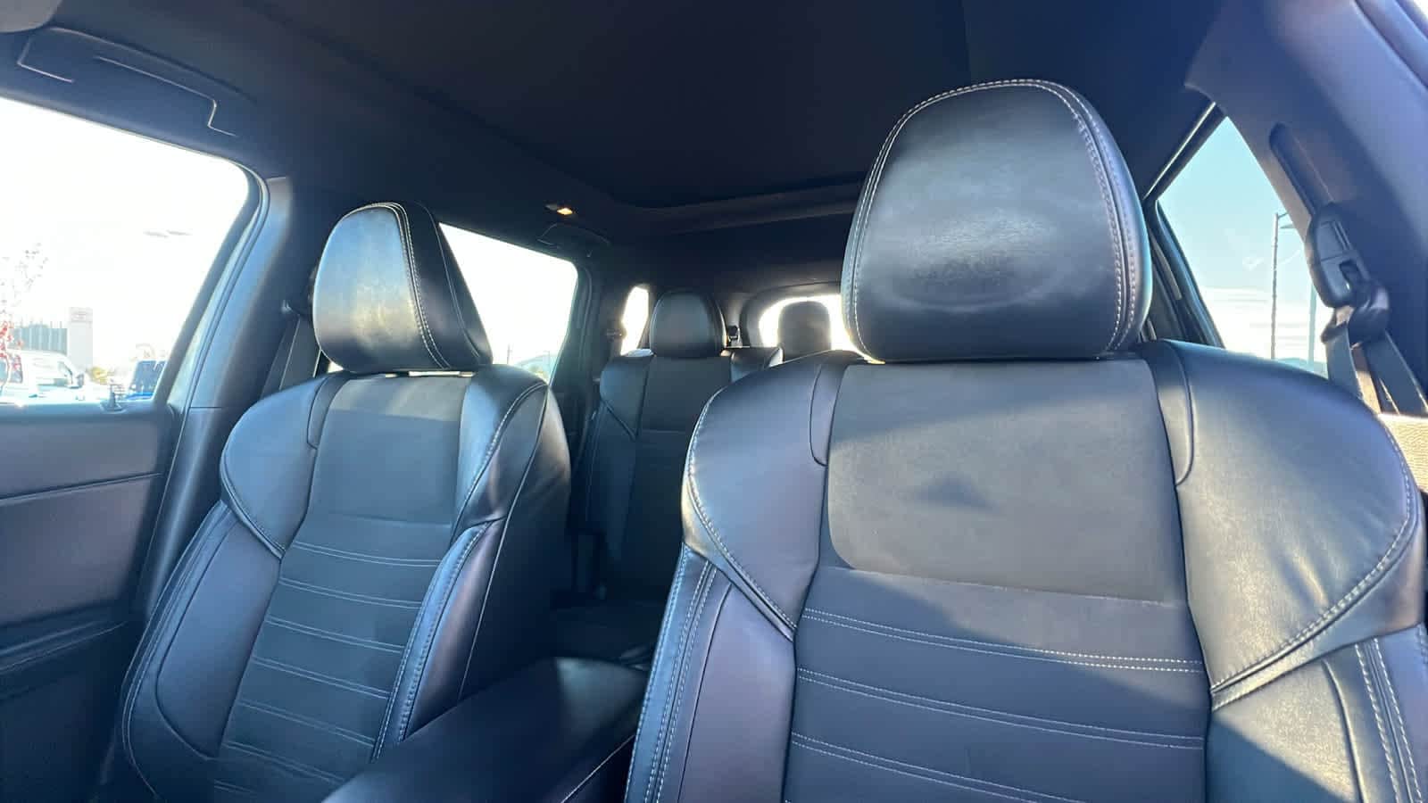 Thumbnail: 2022 Mitsubishi Outlander - 11