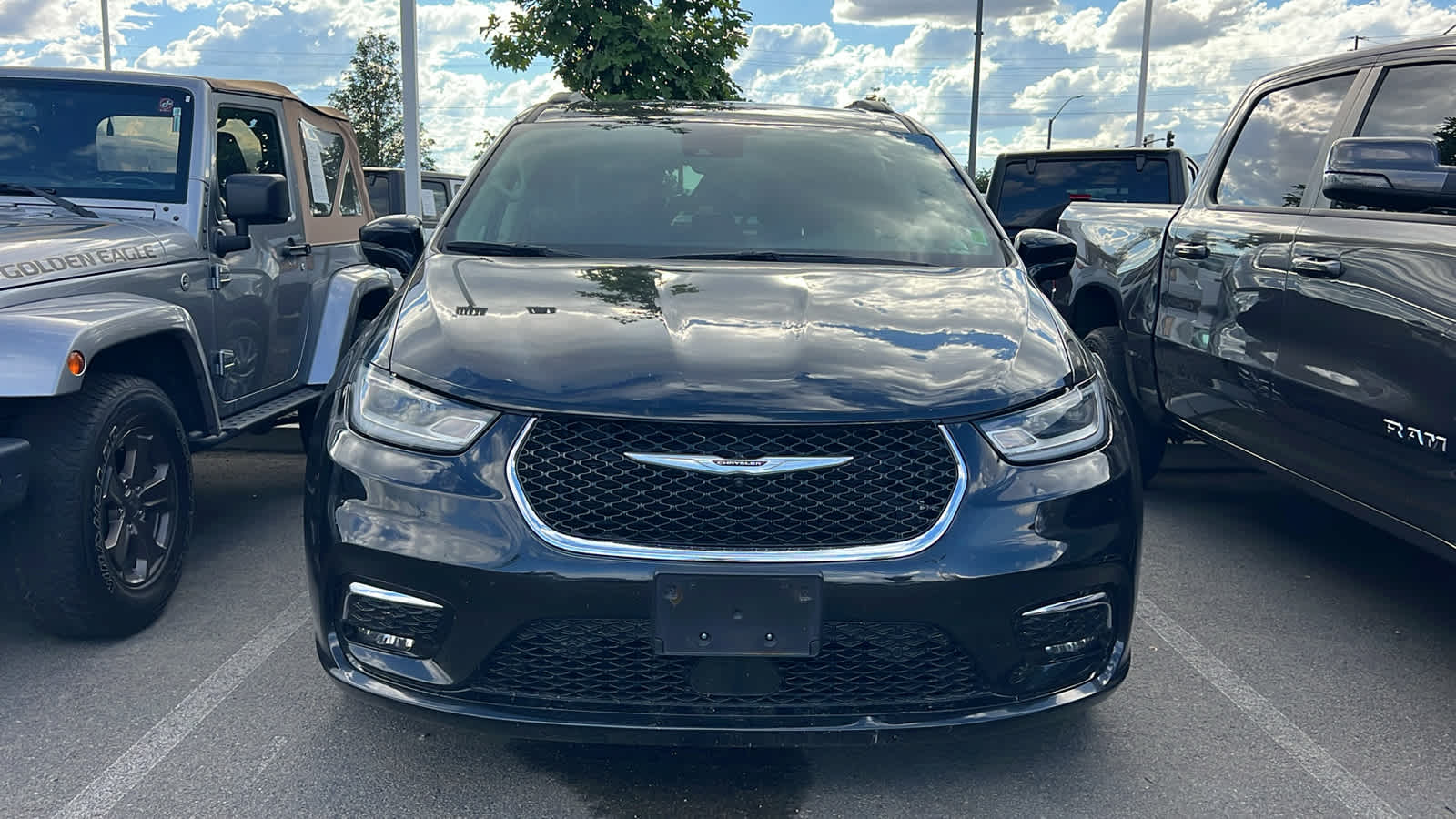 Thumbnail: 2022 Chrysler Pacifica - 2