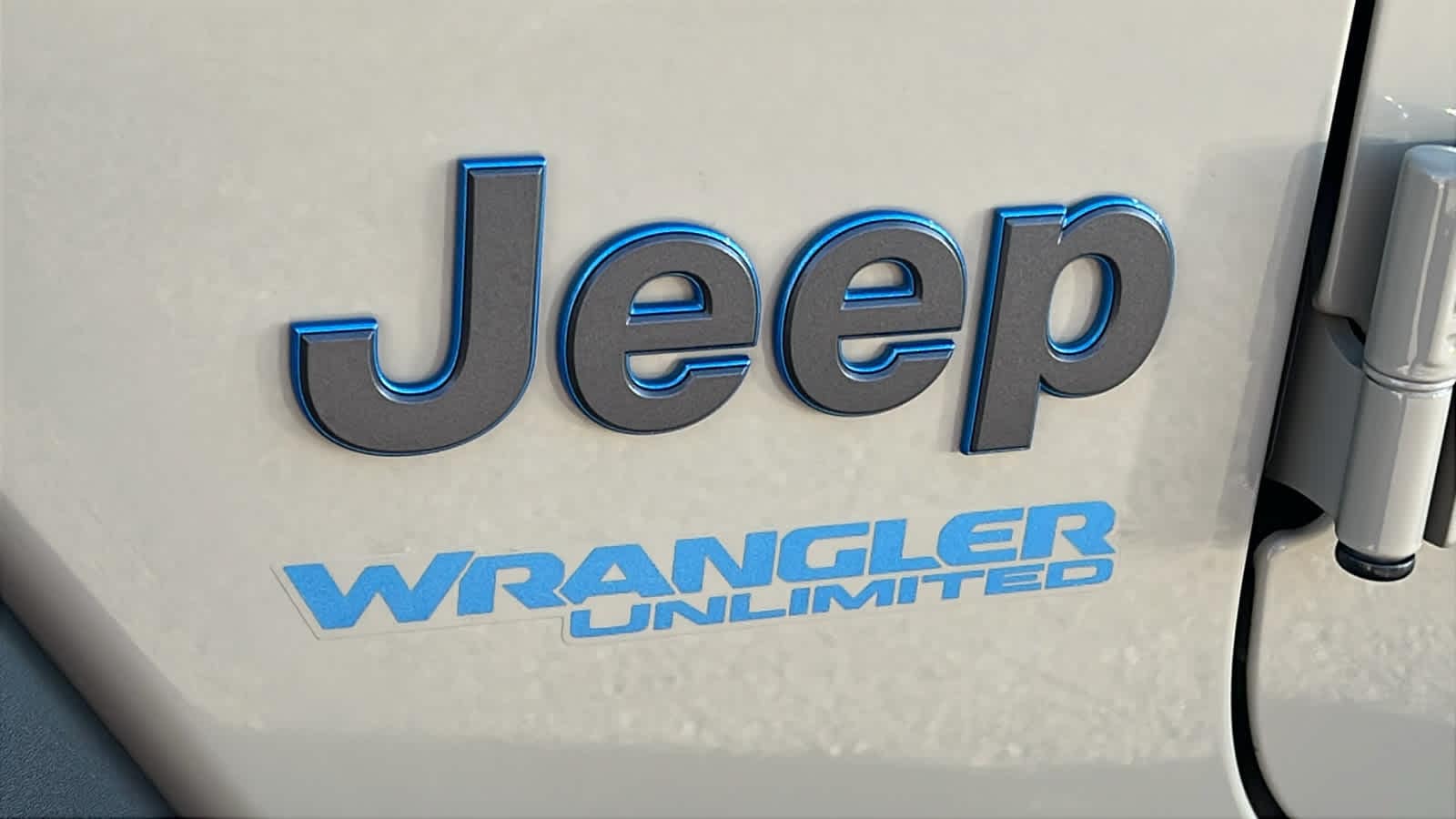 Thumbnail: 2022 Jeep Wrangler - 28