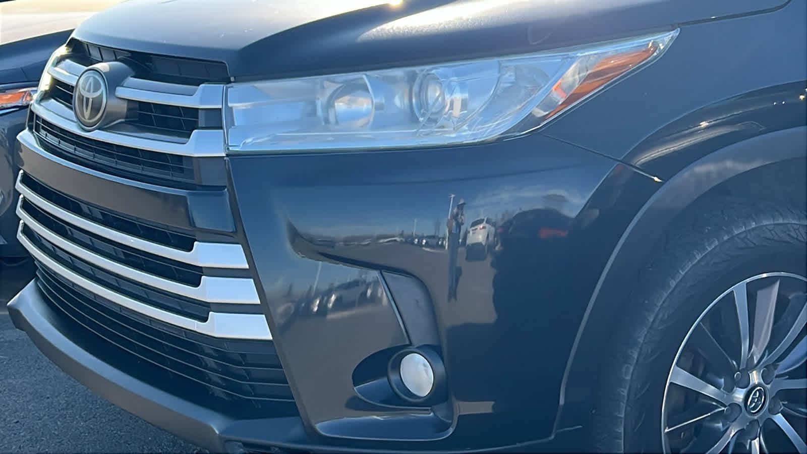 Thumbnail: 2017 Toyota Highlander - 8