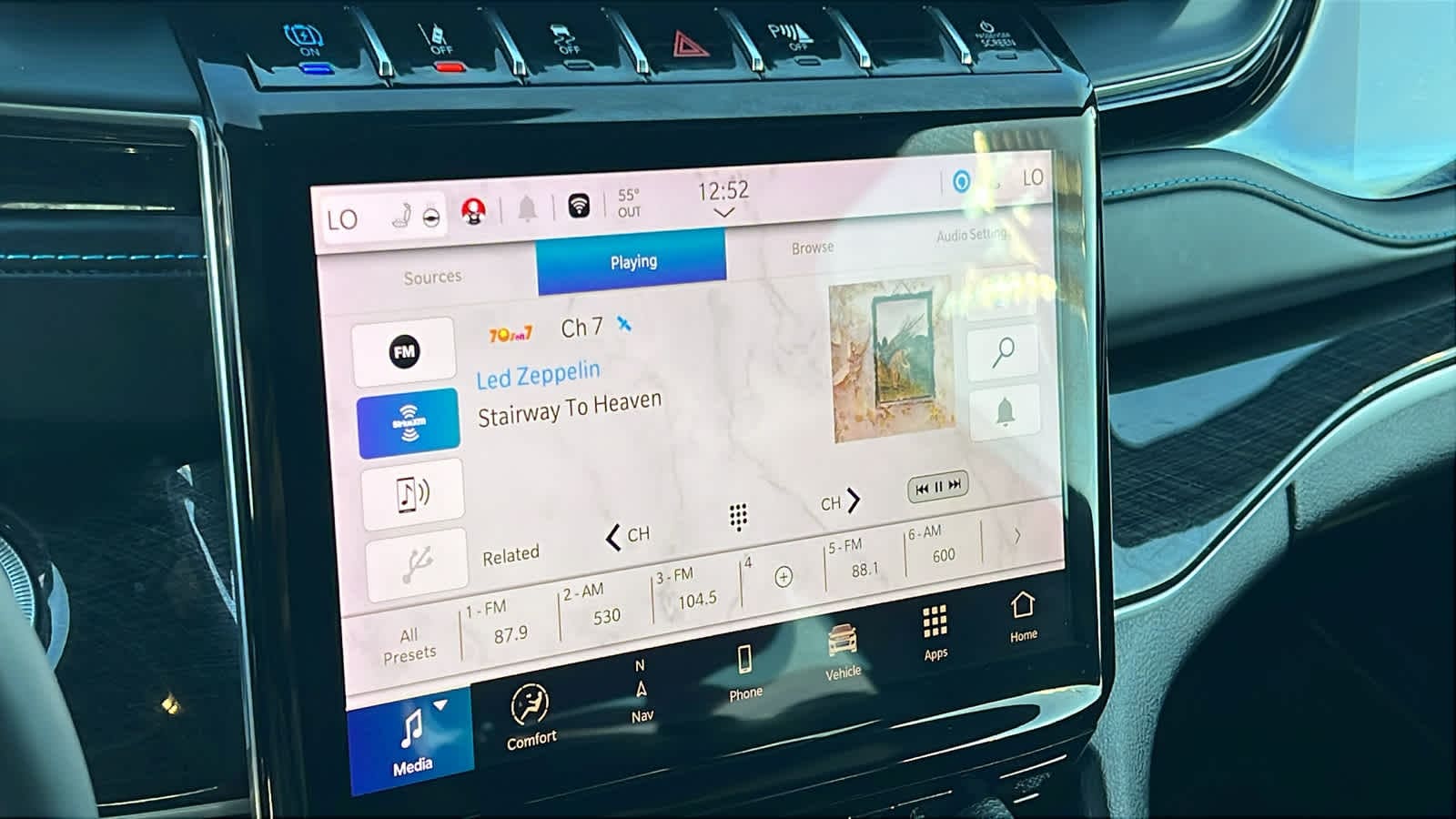 Thumbnail: 2022 Jeep Grand Cherokee - 15