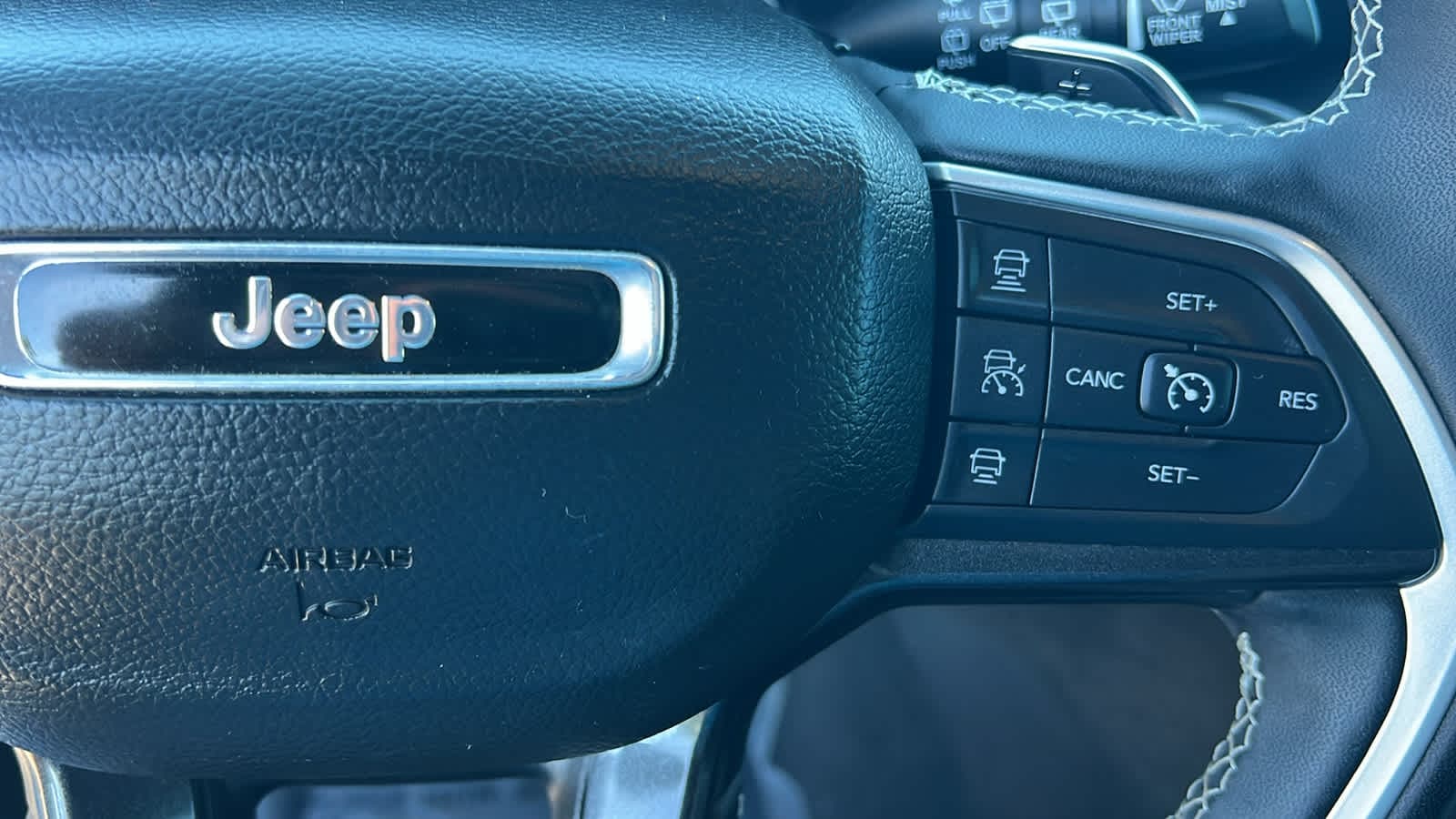 Thumbnail: 2023 Jeep Grand Cherokee - 20