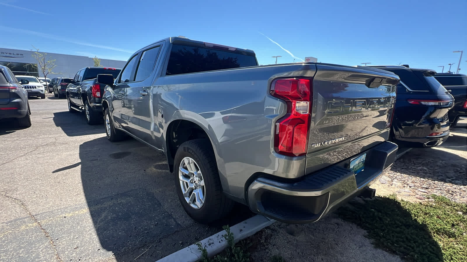 Thumbnail: 2021 Chevrolet Silverado 1500 - 5