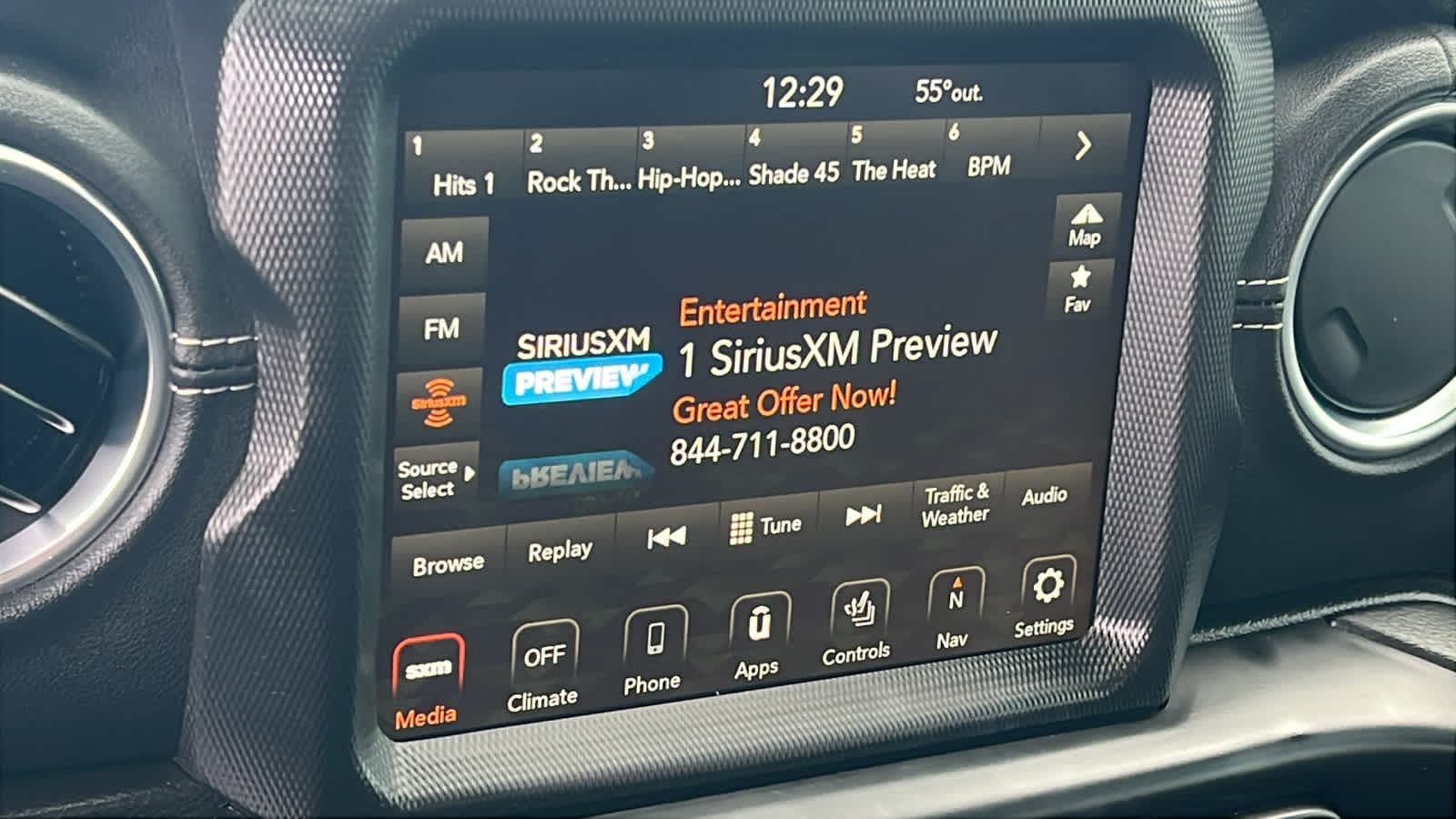 Thumbnail: 2022 Jeep Wrangler - 15