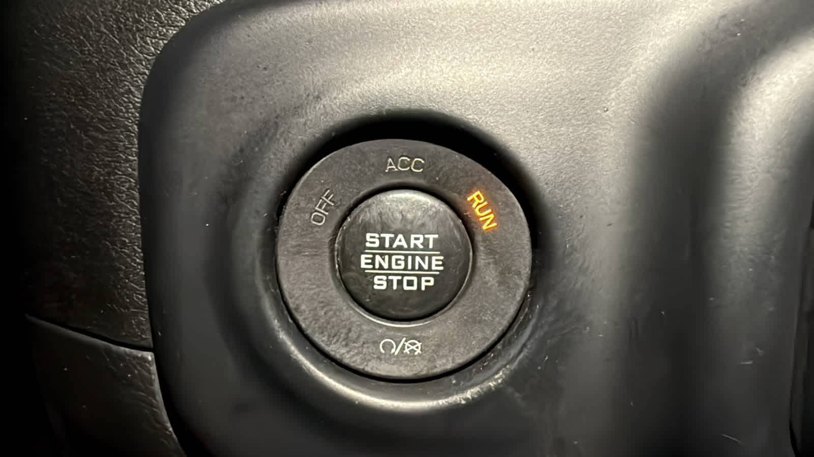 Thumbnail: 2019 Jeep Wrangler - 17